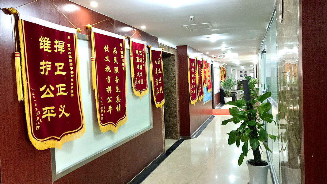 因為一個疏忽的騎縫章，500萬合同變成廢紙！